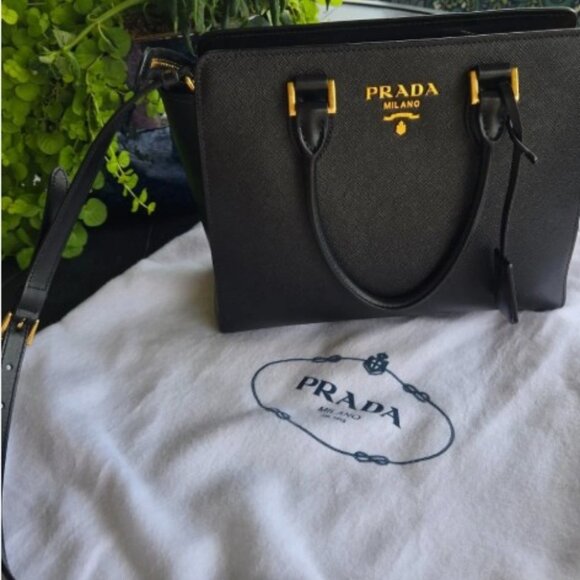 Prada Saffiano Borsa Black Leather Shoulder Tote Handbag & Prada Dustbag! - Picture 1 of 11